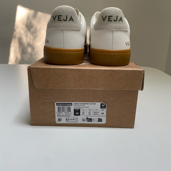 Veja Campo Leather Sneaker Extra White/Natural/Gum Sole 39EU/8US, 40EU/9US NIB - Picture 9 of 11